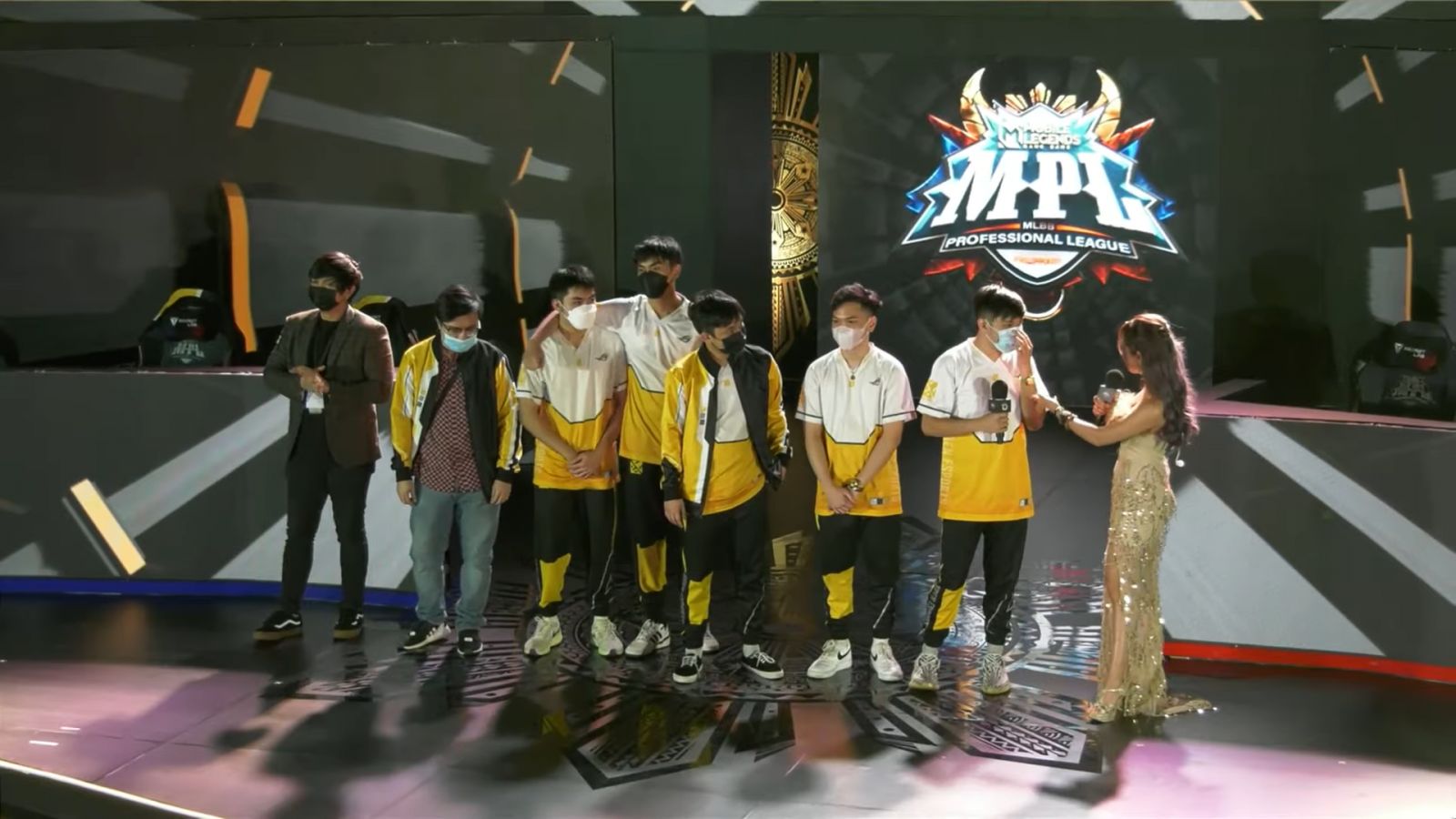 Brenhive gains immunity to OMG's poison