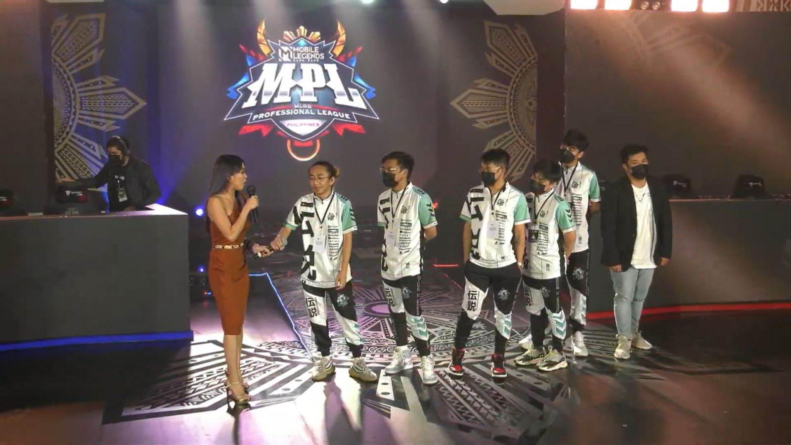 NEXPLAY EVOS shoots down the TNC's Rising Phoenix 2-0