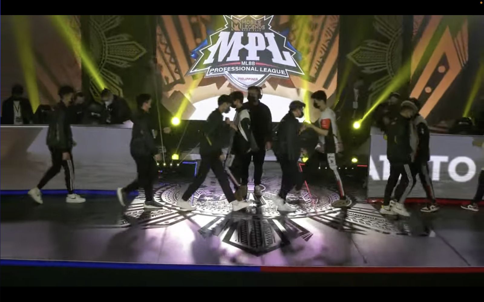 The super rookies of ONIC PH test their abilities as they face prime Blacklist